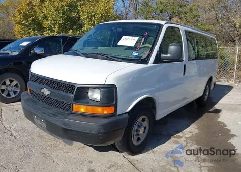 2004 Chevrolet Express z USA, uszkodzony, nr VIN 1GCEG15X841195617